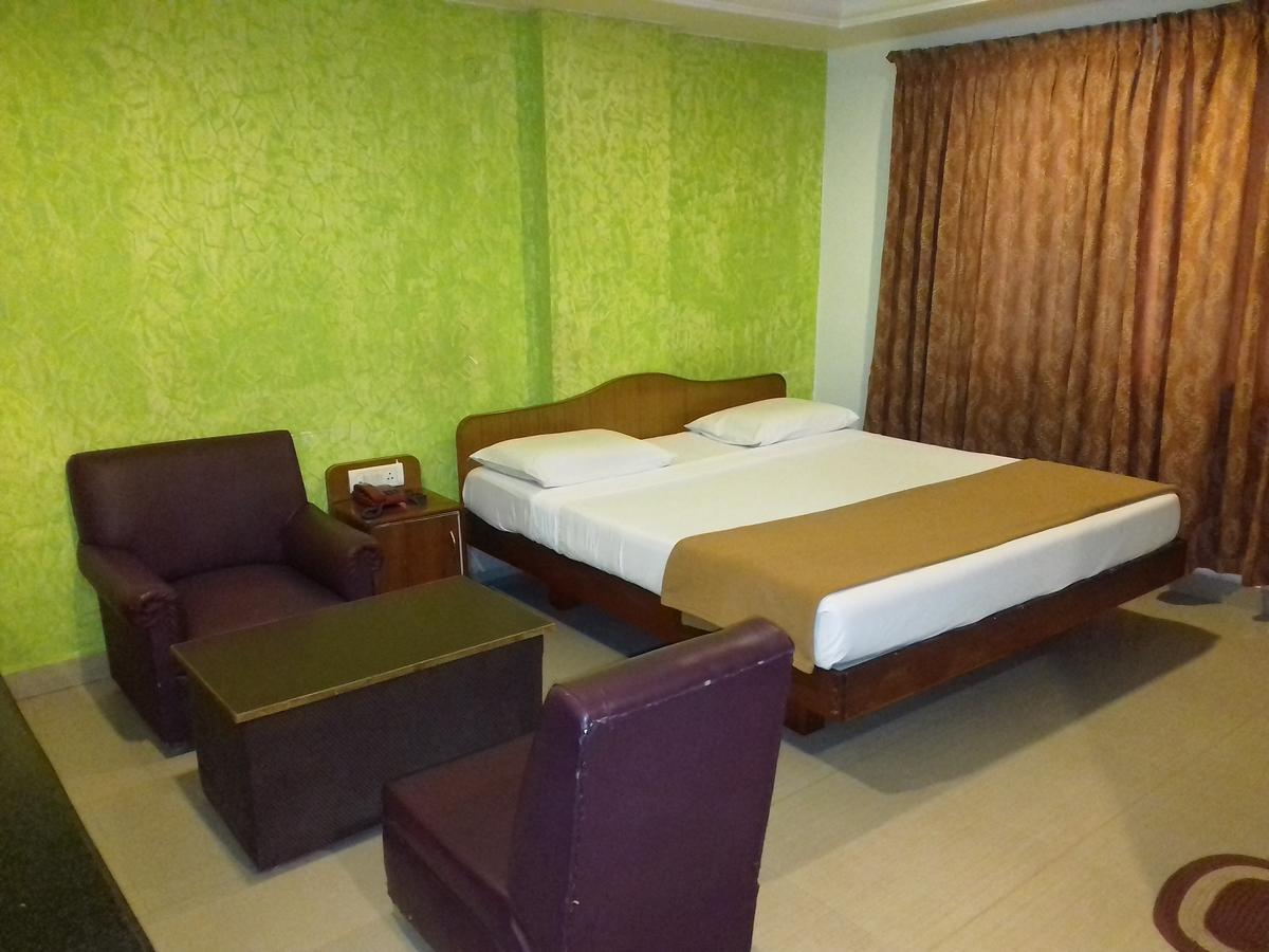 Sri Srinivasar Residency Hotel Vellore Exterior photo